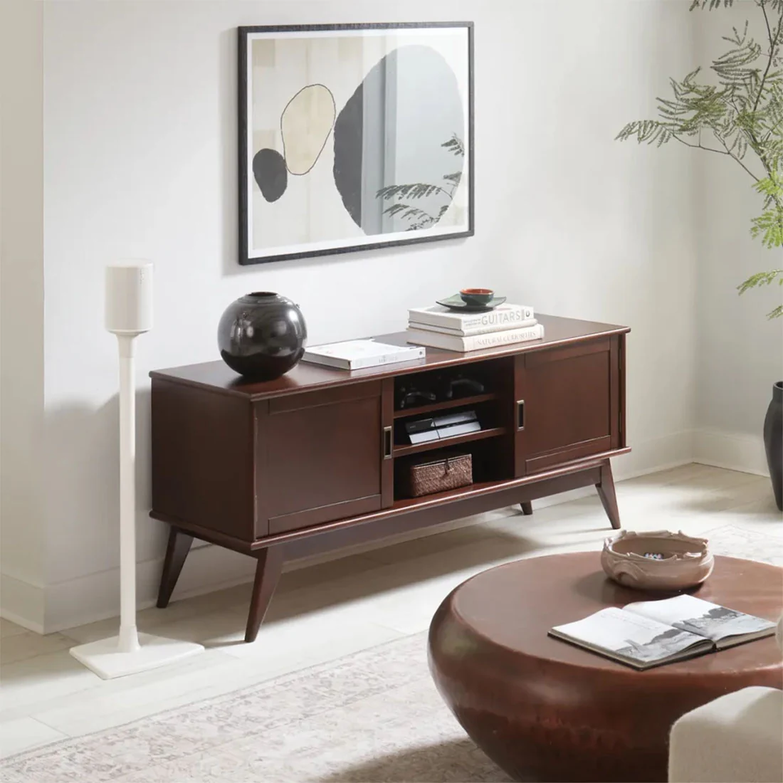 Sonos Era 100 Speaker with Sanus WSSE11 Speaker Stand - Bundle - Image 13